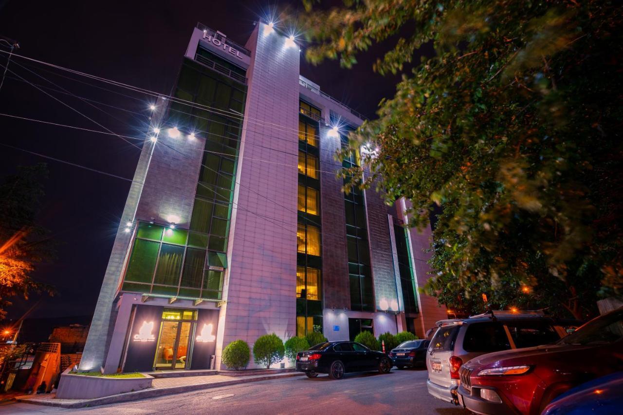 Capitol By Umbrella Hotell Tbilisi Eksteriør bilde